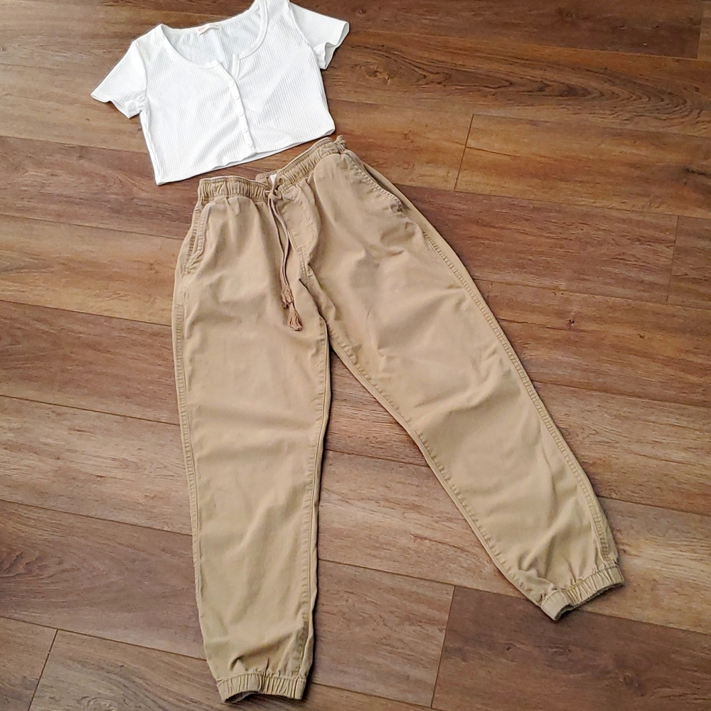 Old Navy - Twill flex draw-string Jogger Pants.  Size Med